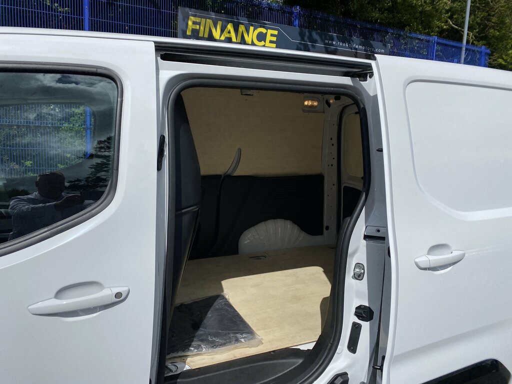 Citroen Berlingo Ex.vat 2024 Citroen Berlingo M 1.5 Bhdi Driver KT24XAA White #5