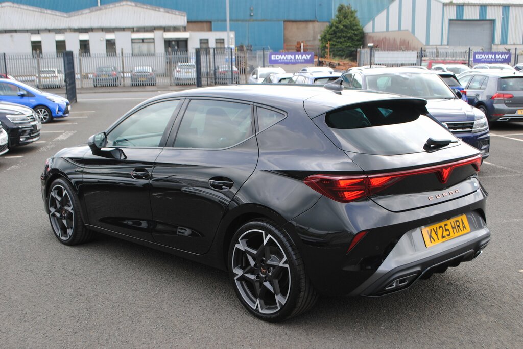 Cupra Leon 2025 Cupra Leon 1.5 Tsi 150 V2 Black #6