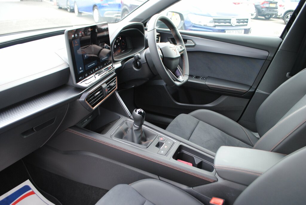 Cupra Leon 2025 Cupra Leon 1.5 Tsi 150 V2 Black #4