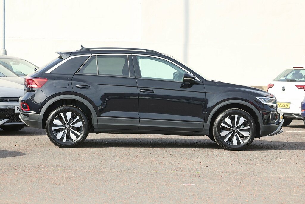 Volkswagen T-Roc 2025 Volkswagen T-roc 1.0 Match Tsi Black #2