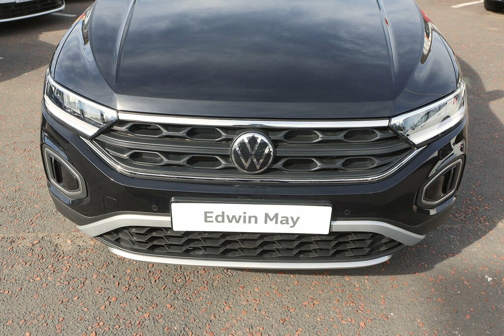 Volkswagen T-Roc 2025 Volkswagen T-roc 1.0 Match Tsi Black #6