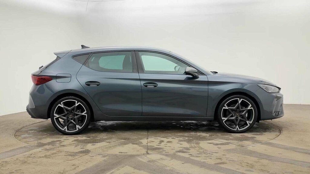 Cupra Leon 2025 Cupra Leon V2 1.5 Tsi 150 KY25HNT Grey #4
