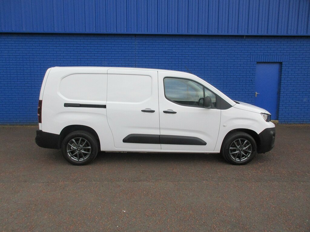 Peugeot Partner 2023 Peugeot Partner 1.5 Bluehdi Professional Prem KM73ULF White #2