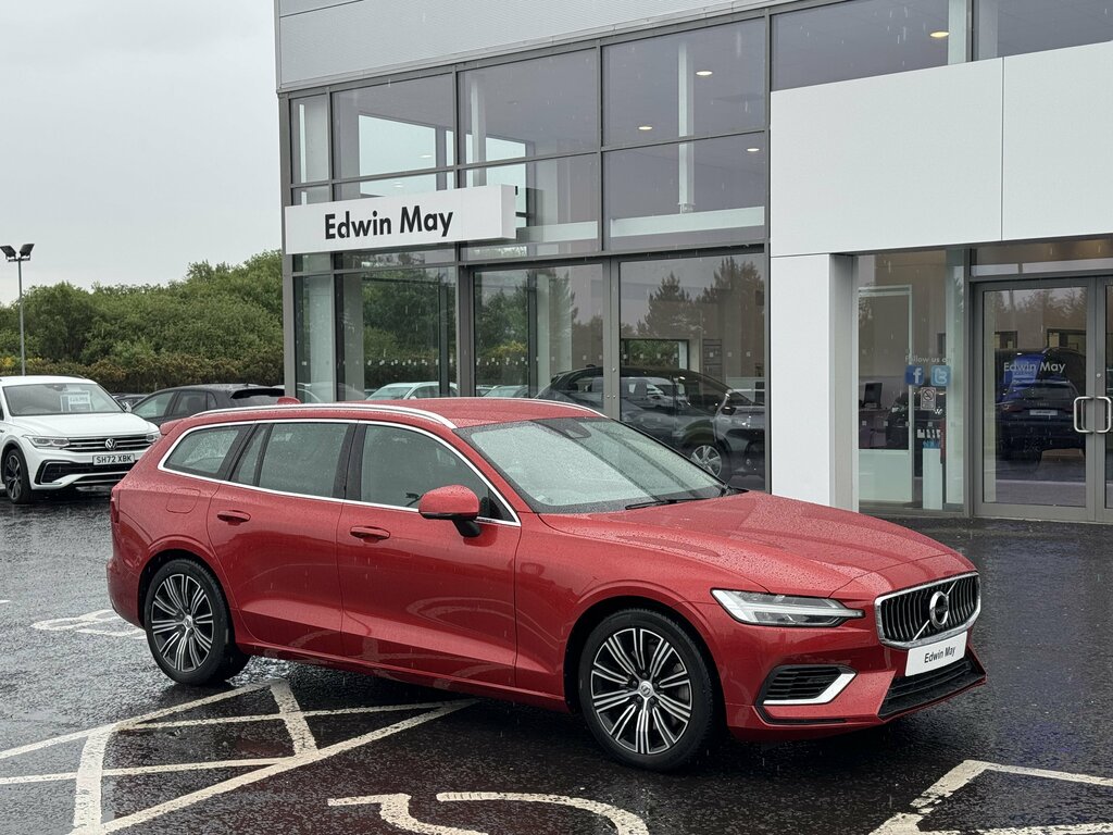 Volvo V60 2021 Volvo V60 Inscription Recharge T6 Awd Red