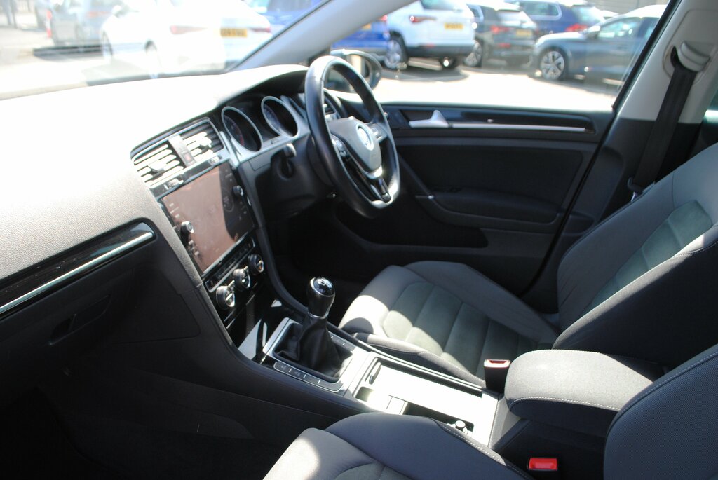 Volkswagen Golf 2020 Volkswagen Golf 1.5 Gt Edition Tsi Evo Grey #4