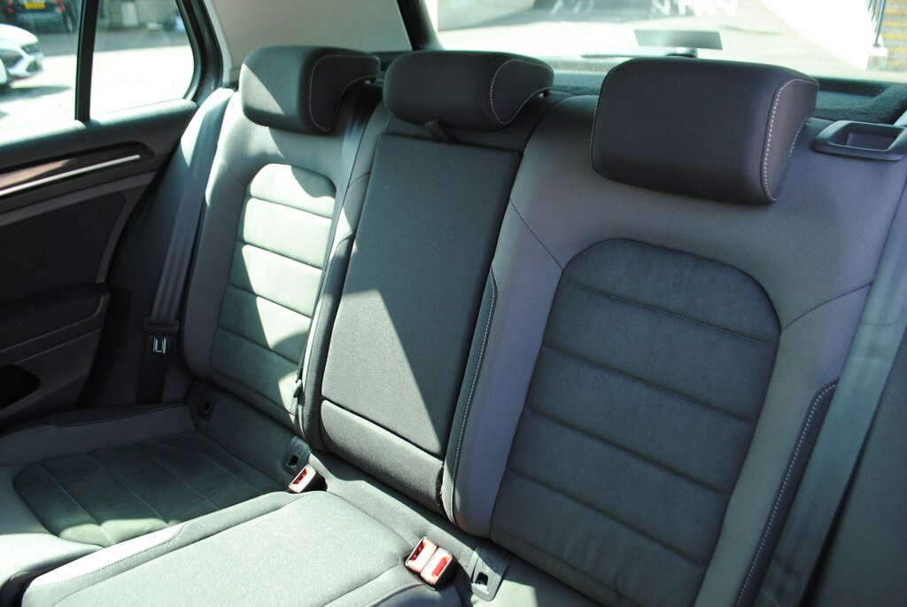 Volkswagen Golf 2020 Volkswagen Golf 1.5 Gt Edition Tsi Evo Grey #5