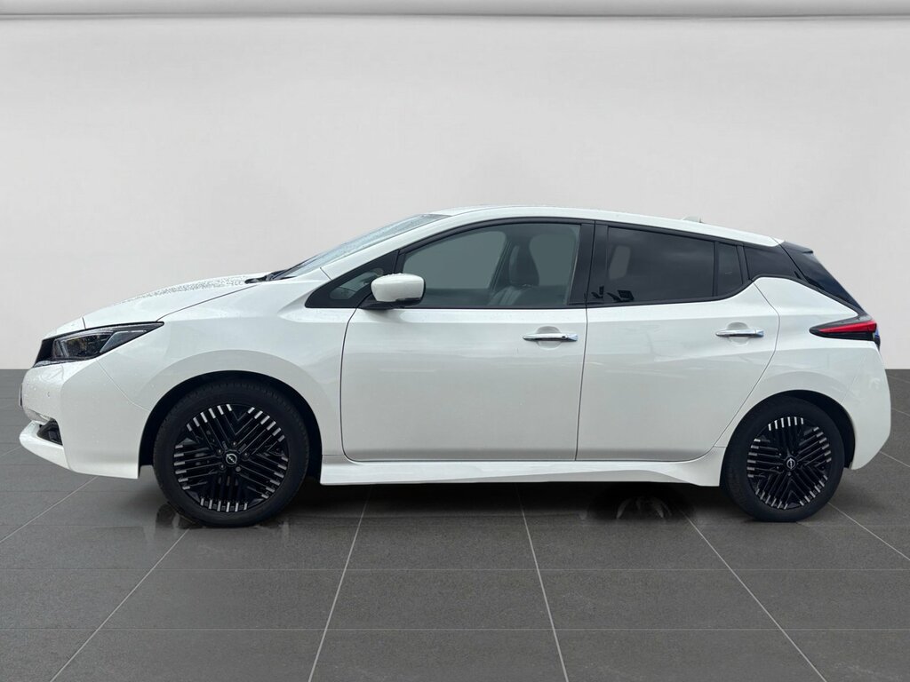 Nissan Leaf 2023 Nissan Leaf 39Kwh Tekna AMZ3726 White #2