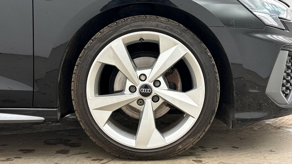 Audi A3 2024 Audi A3 35 Tfsi S Line RV24ZUD Black #4