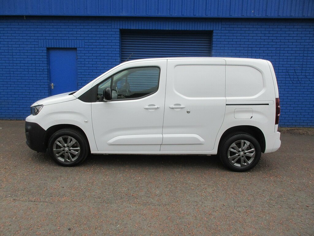 Peugeot Partner Ex.vat 2023 Peugeot Partner 1.5 Bluehdi Asphalt Pr LS23HGK White #6