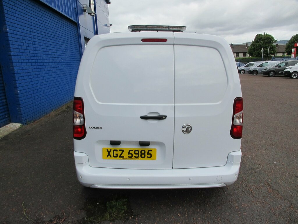 Vauxhall Combo Ex.vat 2022 Vauxhall Combo 1.5 L1h1 2000 Sportive XGZ5985 White #3
