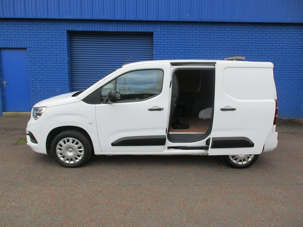 Vauxhall Combo Ex.vat 2022 Vauxhall Combo 1.5 L1h1 2000 Sportive XGZ5985 White #6