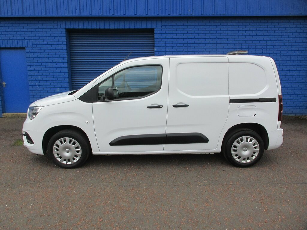Vauxhall Combo Ex.vat 2022 Vauxhall Combo 1.5 L1h1 2000 Sportive XGZ5985 White #5