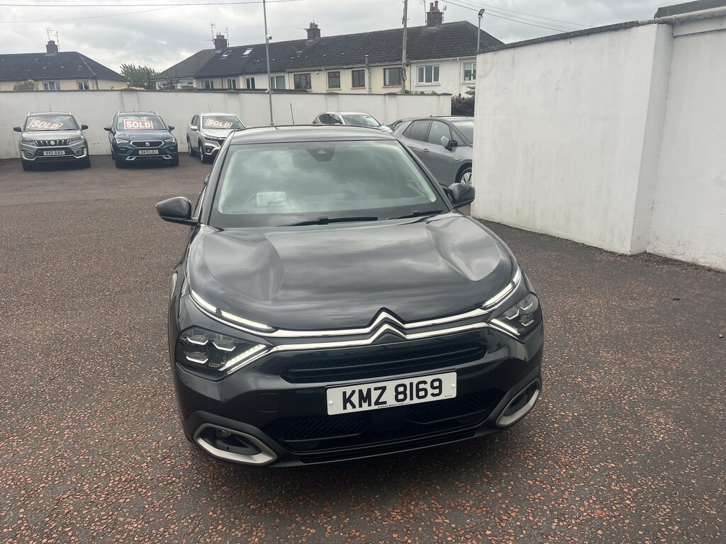 Citroen C4 2021 Citroen C4 1.2 Puretech Shine Ss KMZ8169 Black #3