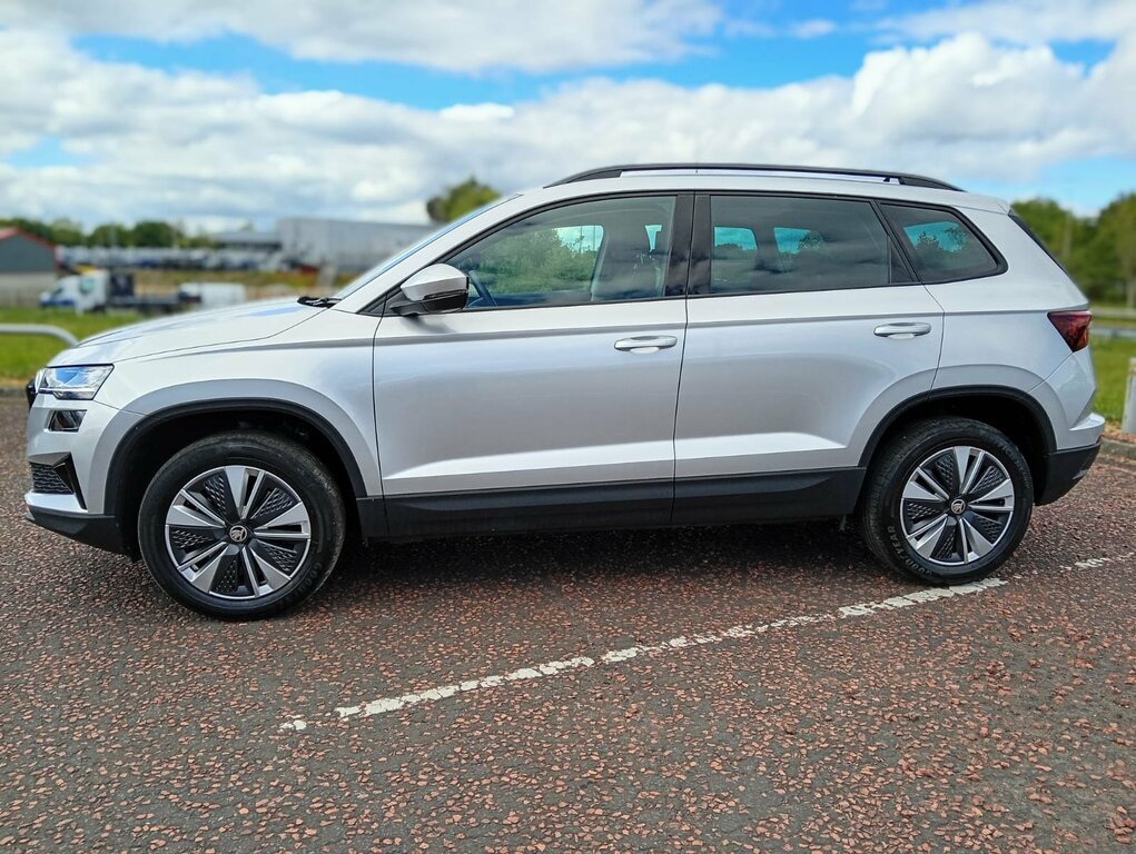 Skoda Karoq 2023 Skoda Karoq 1.5 Se Drive Tsi Silver #3
