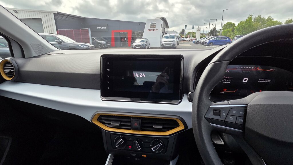 Seat Arona 2024 Seat Arona 1.0 Tsi Se Technology White #5