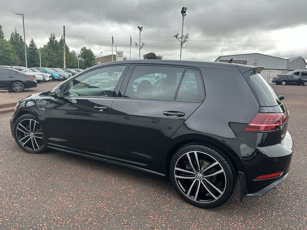Volkswagen Golf 2018 Volkswagen Golf 2.0 Gtd Tdi VRZ2110 Black #2