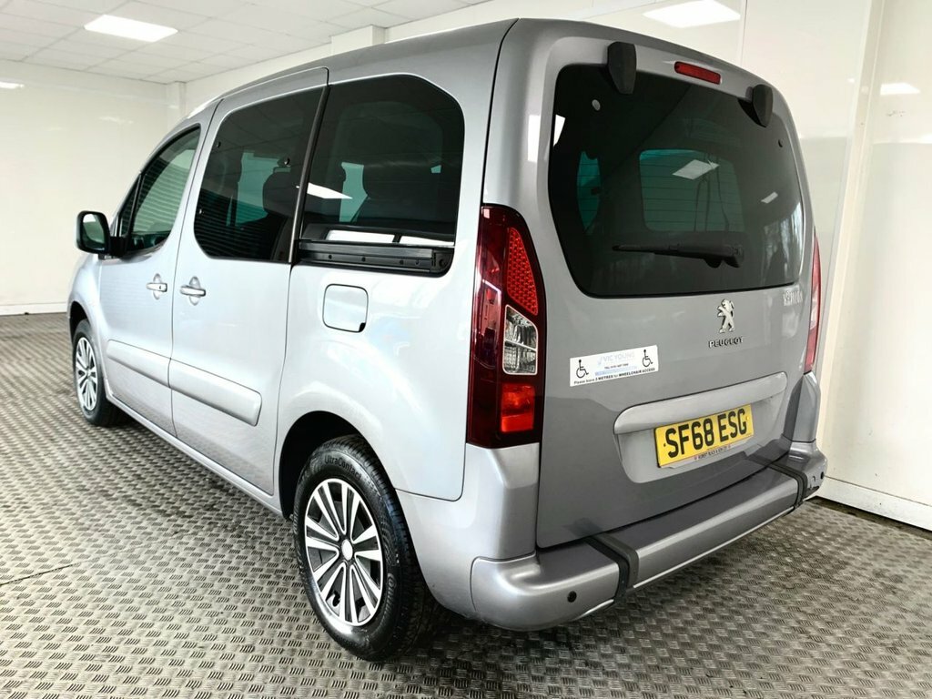 Peugeot Partner Tepee 1.6L Allure Grey #3
