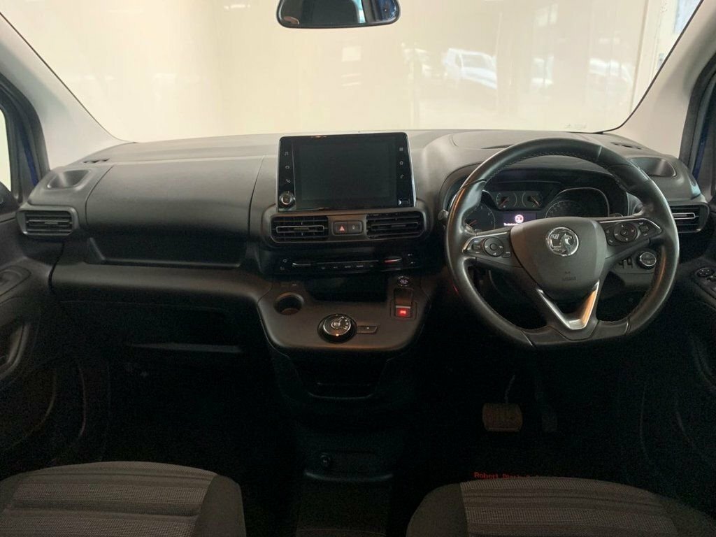 Vauxhall Combo Life 1.5L Elite Blue #5