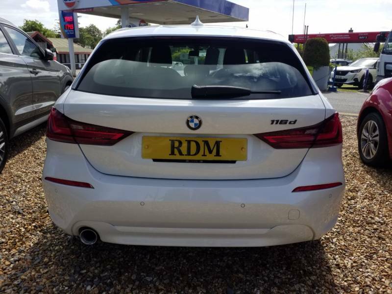 BMW 1 Series 116D Se - 2021 70 White #6