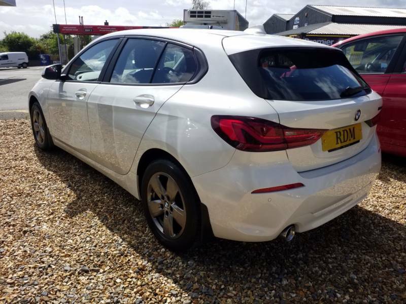 BMW 1 Series 116D Se - 2021 70 White #4