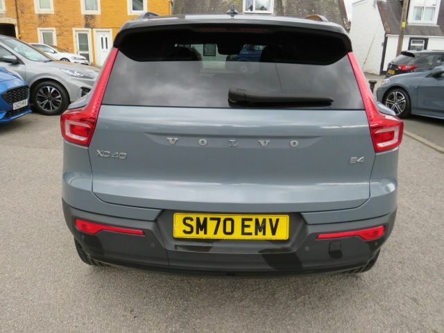 Volvo XC40 2.0 B4p R Design Pro Mhev SM70EMV Grey #4