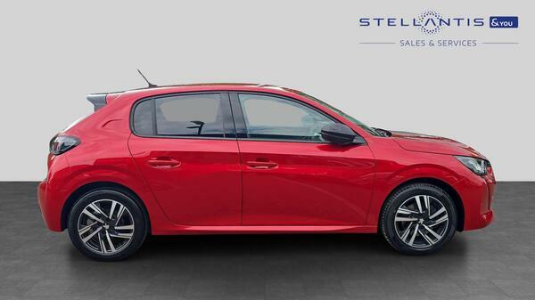 Peugeot 208 1.2 Puretech Allure Premium Hatchback FG23VMY  #2