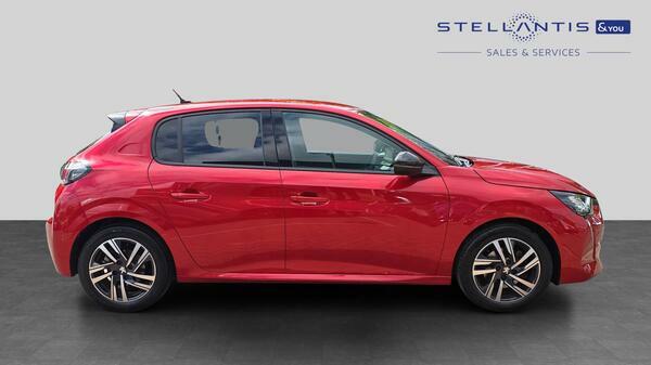 Peugeot 208 1.2 Puretech Allure Premium Hatchback FD23HXF  #2