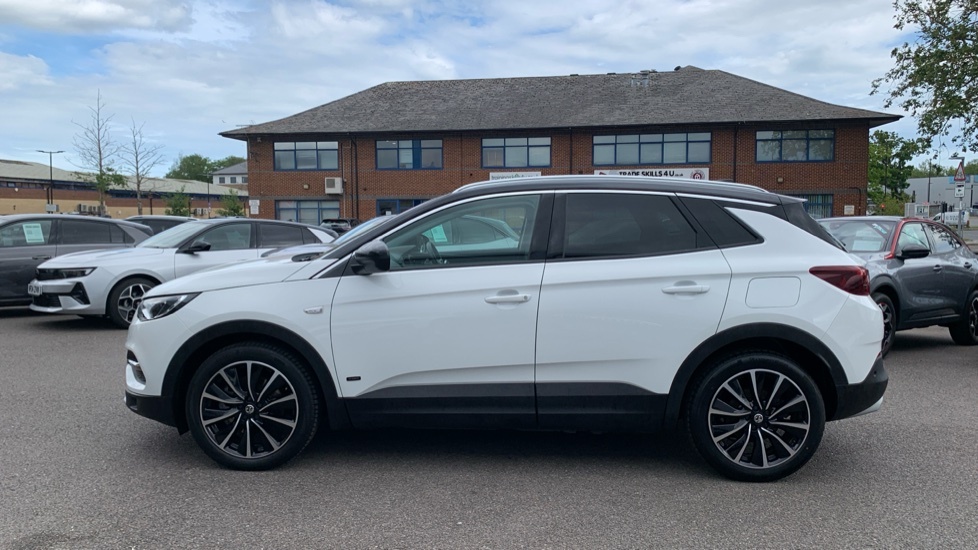 Vauxhall Grandland X 1.6 13.2Kwh Elite Nav Suv Plug-in Hybri  #6