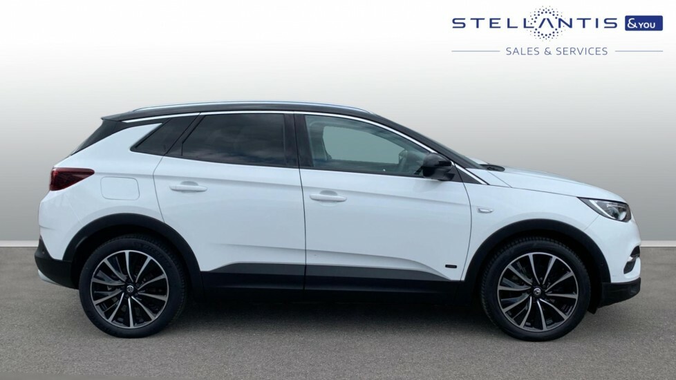 Vauxhall Grandland X 1.6 13.2Kwh Elite Nav Suv Plug-in Hybri  #2