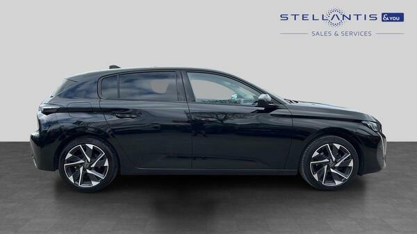 Peugeot 308 1.2 Puretech Allure Premium Hatchback E MT73WCG #2
