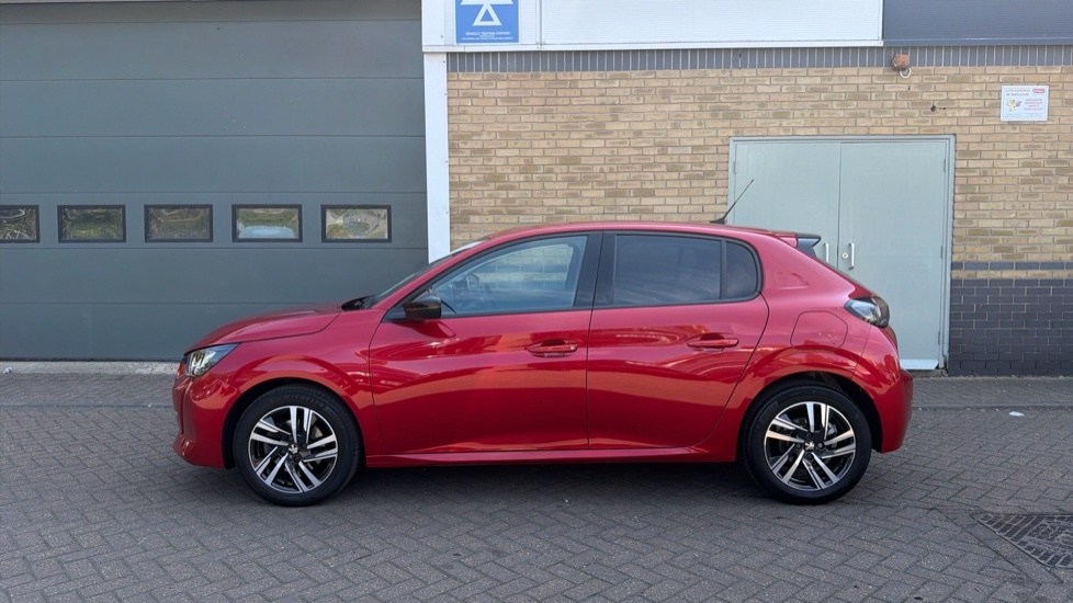 Peugeot 208 1.2 Puretech Allure Premium Hatchback LT23XUU  #6