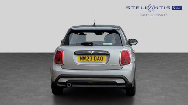 Mini Hatch 1.5 Cooper Classic Hatchback Steptronic MW23DAO #4