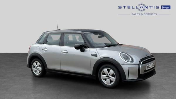 Mini Hatch 1.5 Cooper Classic Hatchback Steptronic