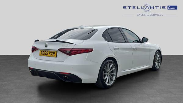 Alfa Romeo Giulia 2.0T Veloce Saloon Euro 6 Ss 2 RE69KXR  #3