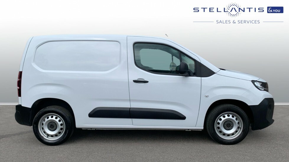 Peugeot Partner 1.5 Bluehdi 1000 Professional Standard Panel Van 5 GD74UOJ  #2