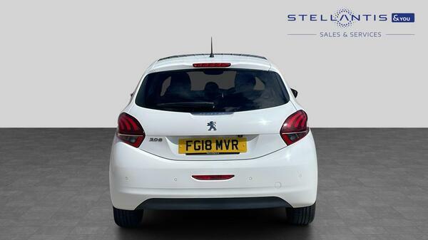 Peugeot 208 1.2 Puretech Allure Premium Hatchback M FG18MVR  #4