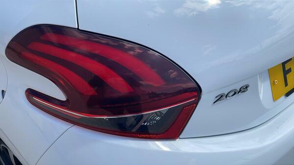 Peugeot 208 1.2 Puretech Allure Premium Hatchback M FG18MVR  #5