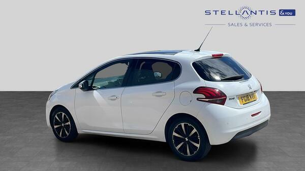 Peugeot 208 1.2 Puretech Allure Premium Hatchback M FG18MVR  #6