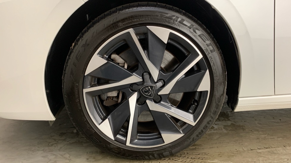 Peugeot 308 1.6 12.4Kwh Allure Premium Hatchback Pl #6