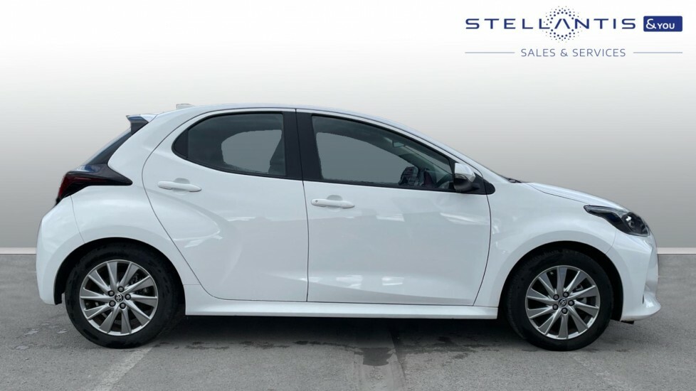 Toyota Yaris 1.5 Vvt-h Icon Hatchback Hybrid E-cvt E PG73YBZ #2