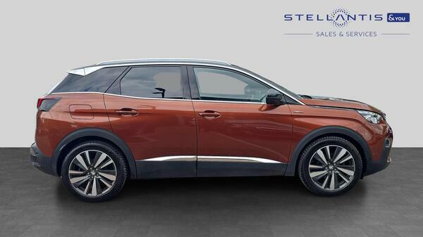 Peugeot 3008 1.2 Puretech Gt Line Premium Suv MJ69AWZ Brown #2