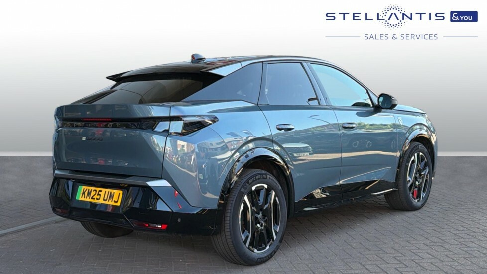 Peugeot 3008 73Kwh Gt Suv 210 Ps KM25UMJ  #3