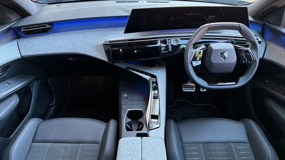 Peugeot 3008 73Kwh Gt Suv 210 Ps KM25UMJ  #4