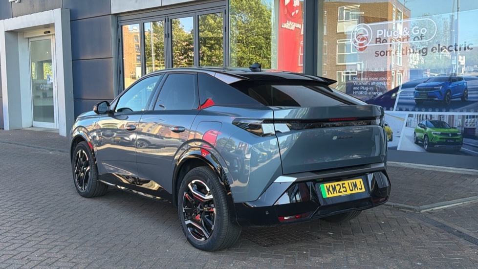 Peugeot 3008 73Kwh Gt Suv 210 Ps KM25UMJ  #5