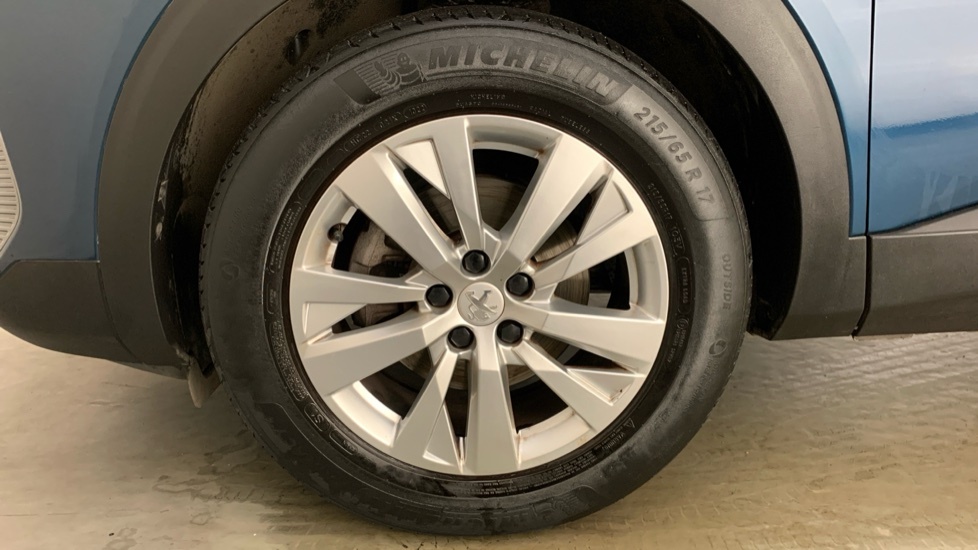 Peugeot 3008 1.2 Puretech Active Premium Suv  #6