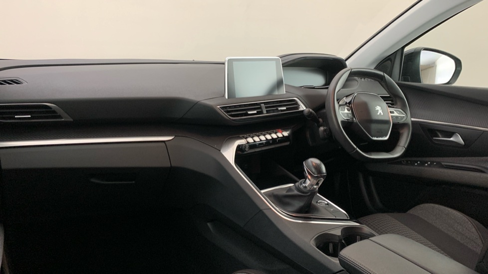 Peugeot 3008 1.2 Puretech Active Premium Suv  #2