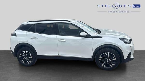 Peugeot 2008 1.2 Puretech Allure Premium Suv MK70TXR White #2