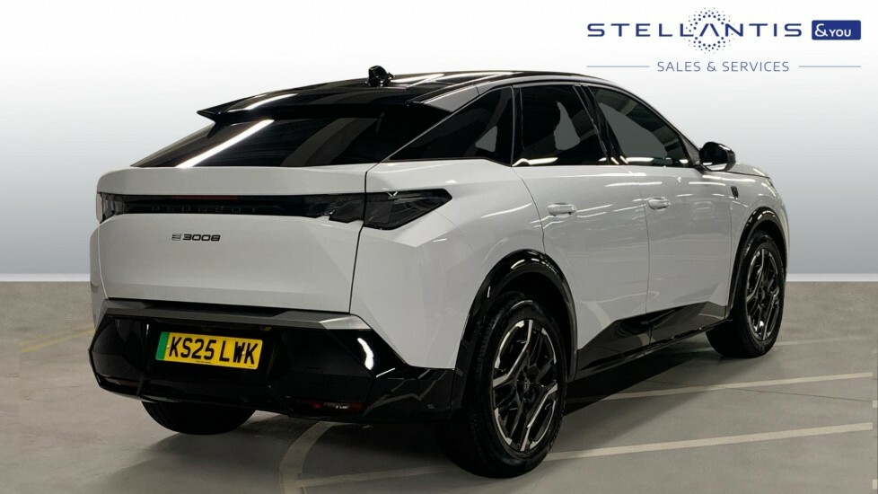 Peugeot 3008 73Kwh Gt Suv 210 Ps KS25LWK  #3