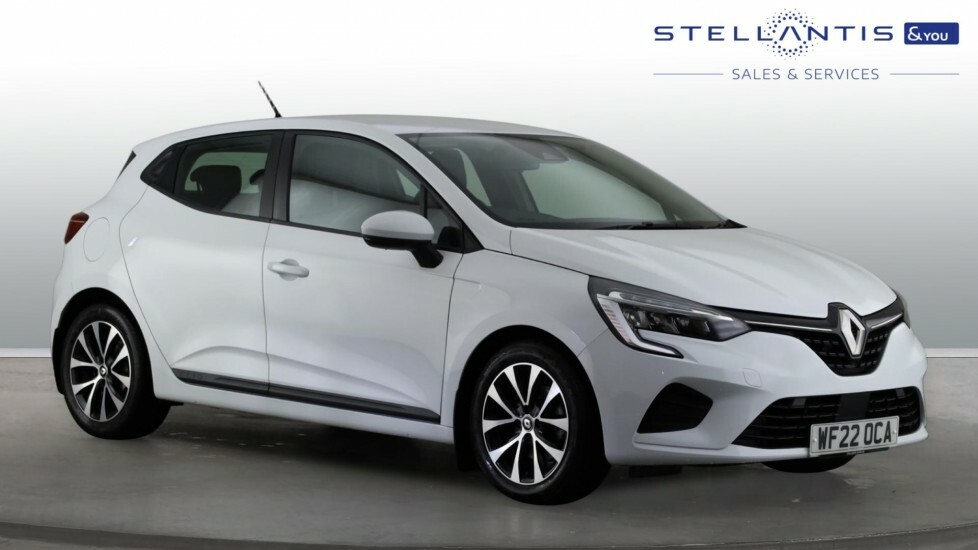 Renault Clio 1.6 E-tech Iconic Hatchback Hybrid