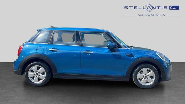 Mini Hatch 1.5 Cooper Classic Hatchback Steptronic AJ21THK #2